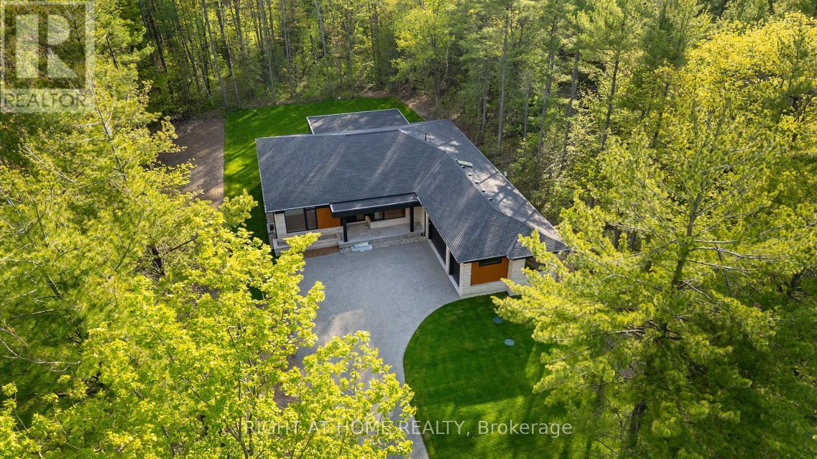 1318 Tiny Beaches Rd S Road, Tiny, ON - Outdoor