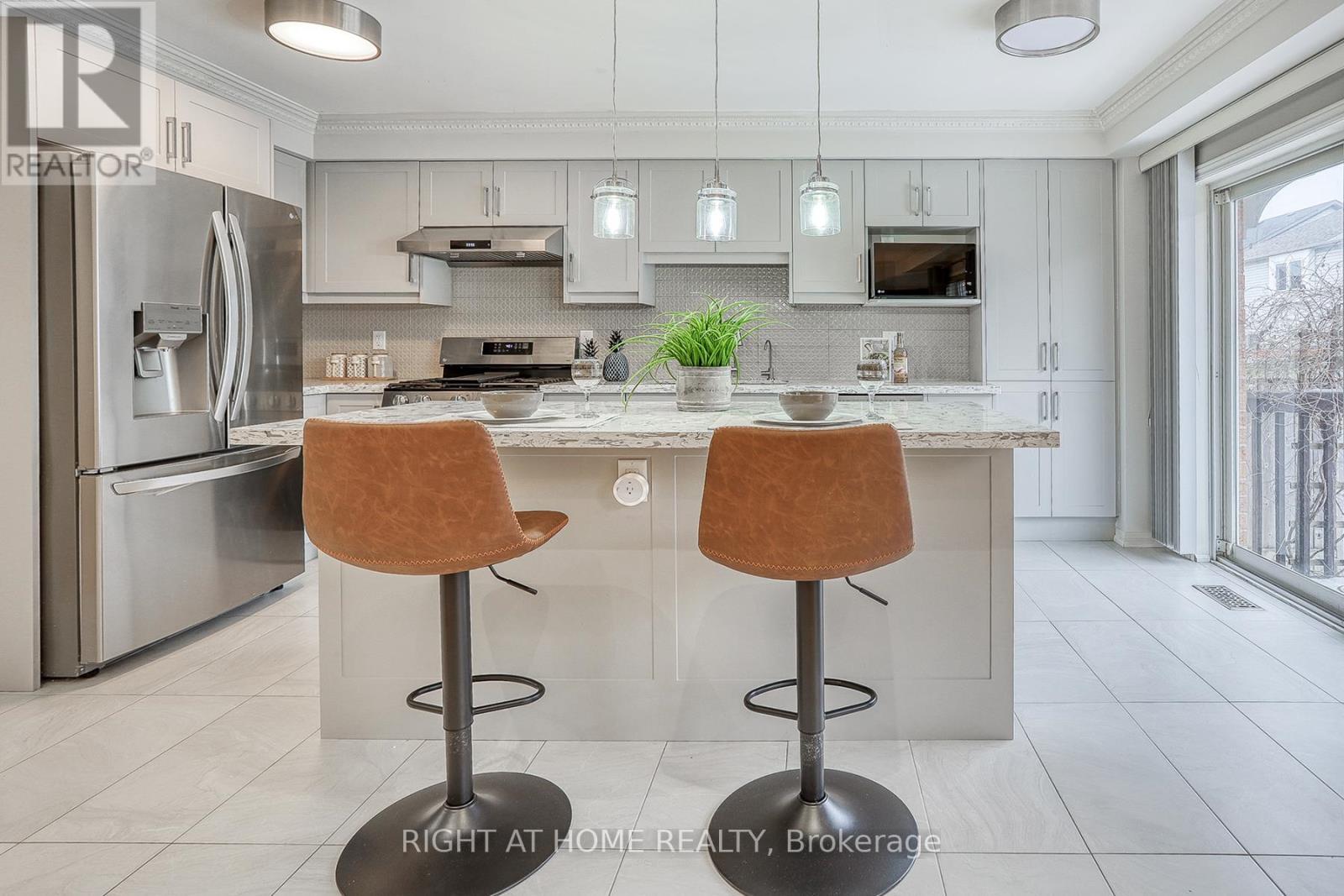 75 Carpendale Crescent, Ajax, ON - Indoor Photo Showing Kitchen