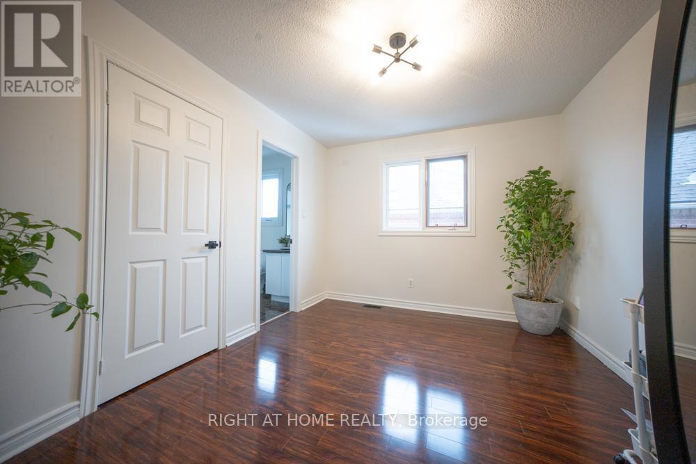 2088 Perran Drive, Mississauga, ON - Indoor Photo Showing Other Room