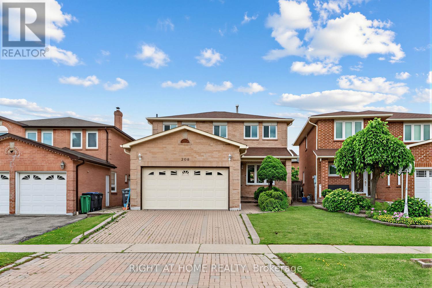 208 Kingsbridge Garden Circle, Mississauga, ON - Outdoor With Facade