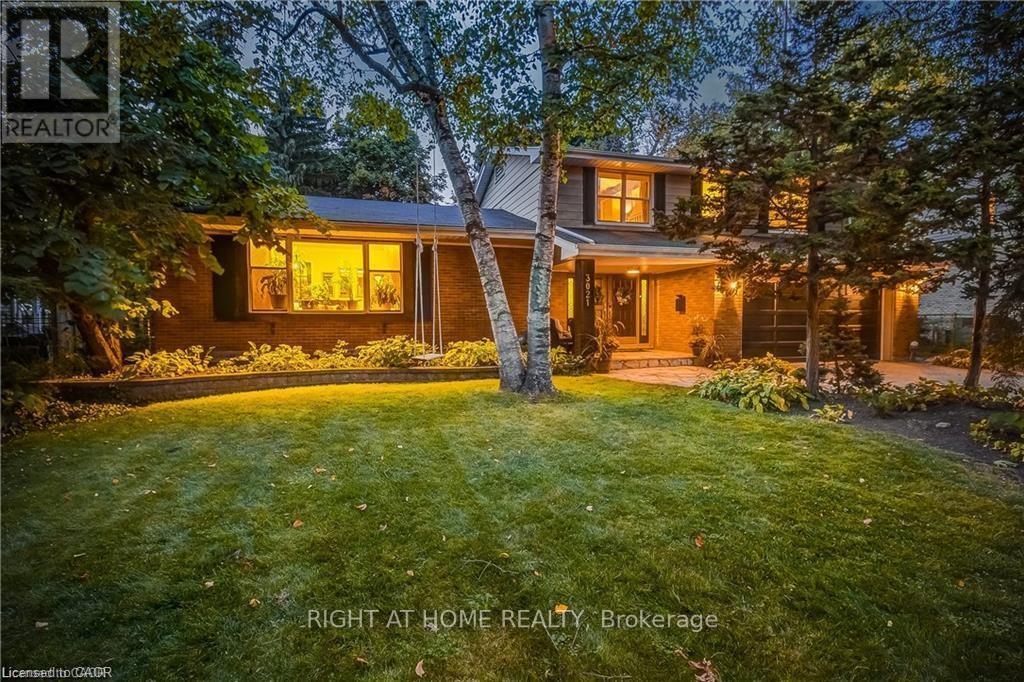 3021 Lakeshore Road, Burlington, ON - Outdoor