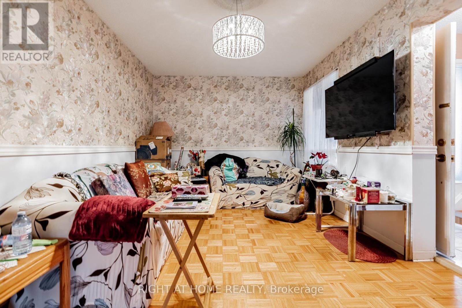 4278 Sawmill Valley Drive, Mississauga, ON - Indoor Photo Showing Other Room
