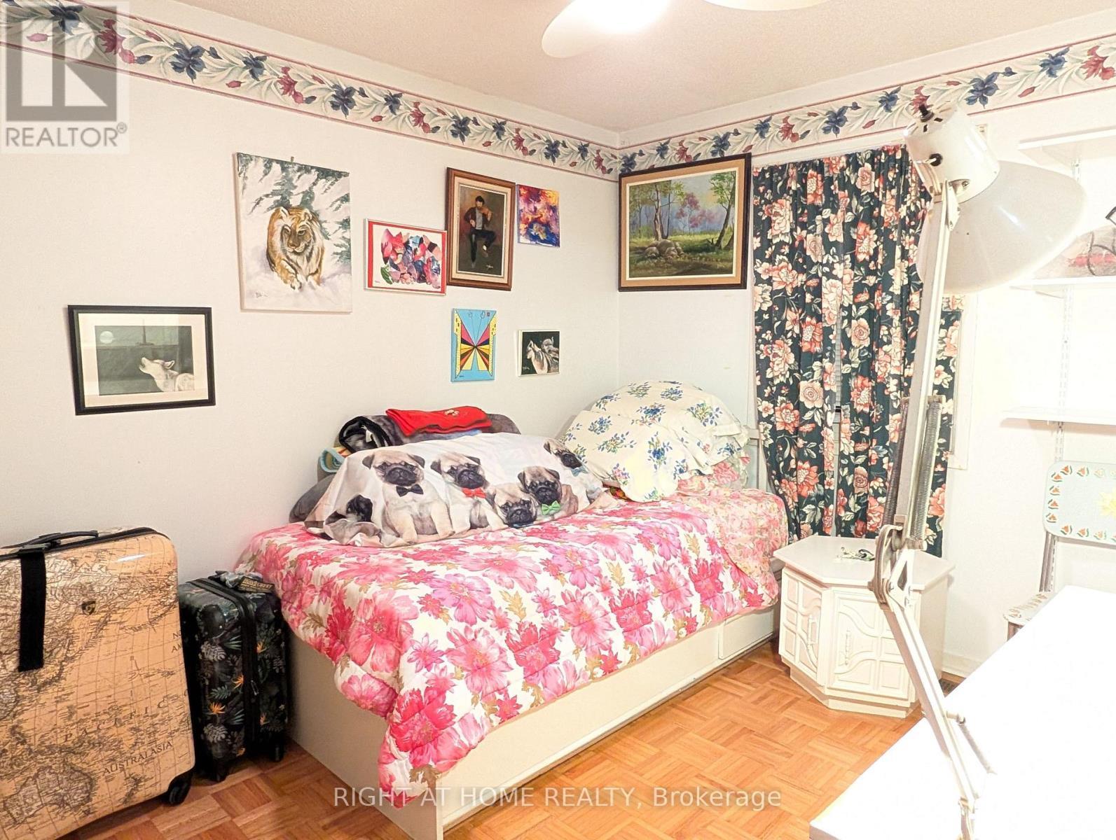 4278 Sawmill Valley Drive, Mississauga, ON - Indoor Photo Showing Bedroom