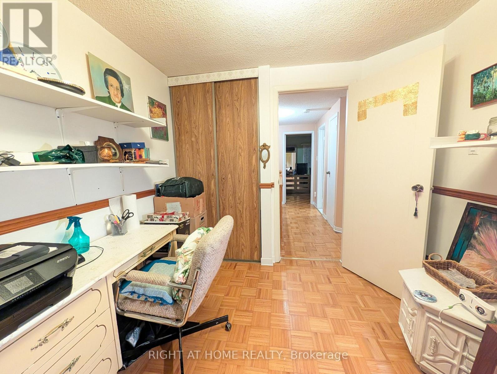 4278 Sawmill Valley Drive, Mississauga, ON - Indoor