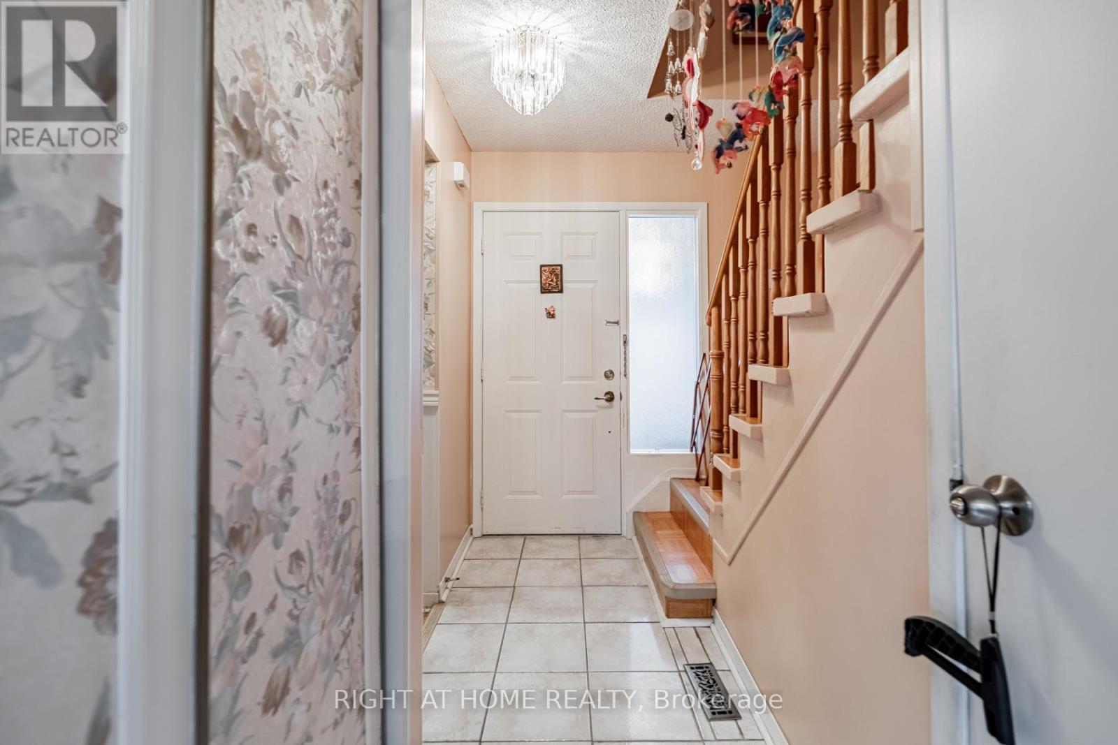 4278 Sawmill Valley Drive, Mississauga, ON - Indoor Photo Showing Other Room