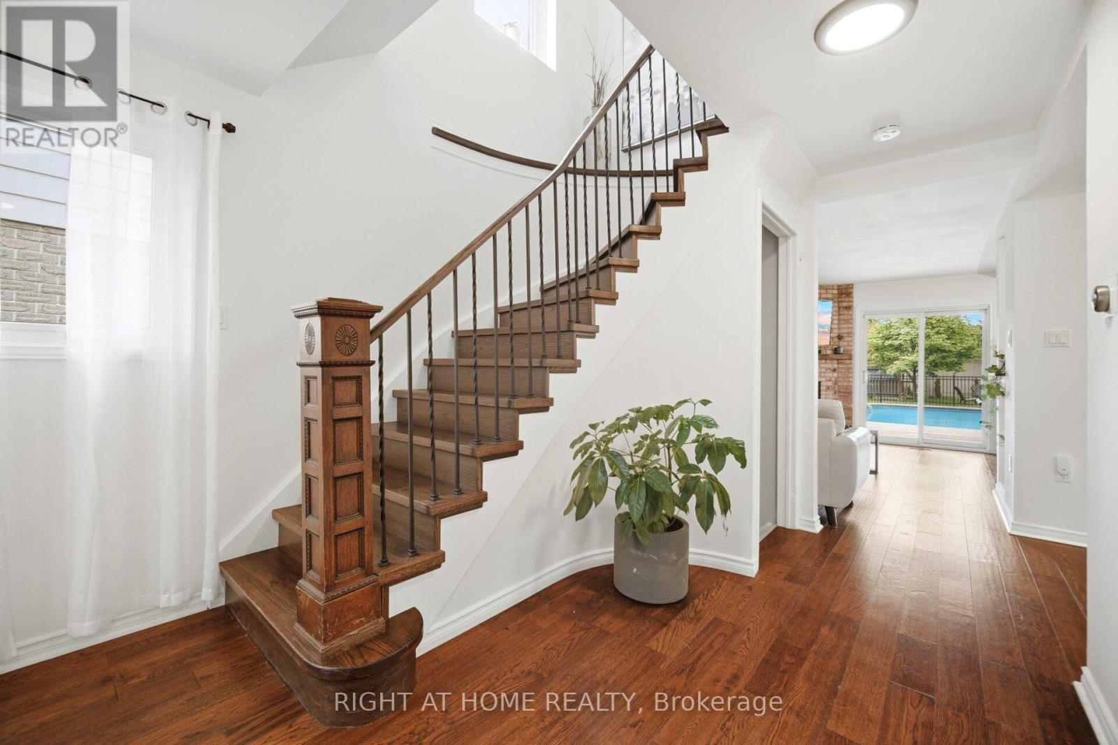 7013 Hickling Crescent, Mississauga, ON - Indoor Photo Showing Other Room