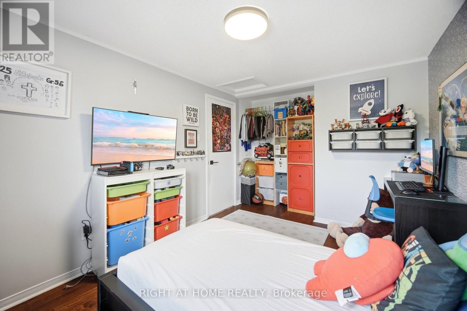7013 Hickling Crescent, Mississauga, ON - Indoor Photo Showing Bedroom