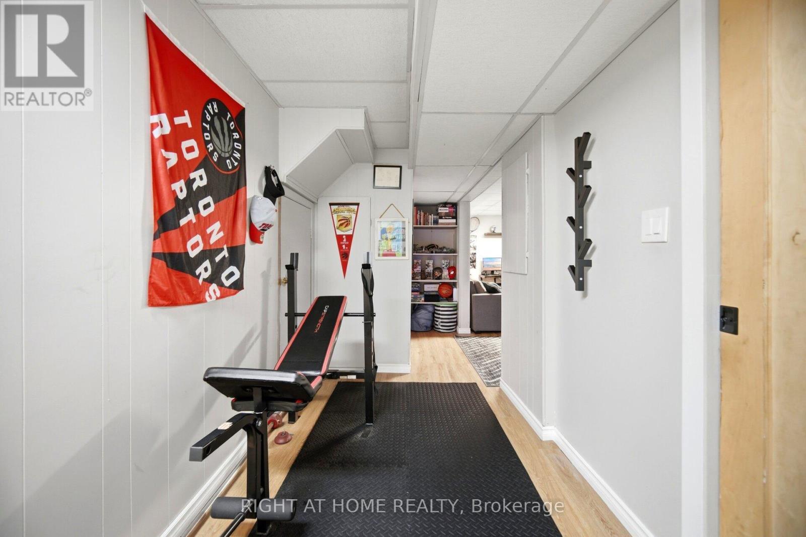 7013 Hickling Crescent, Mississauga, ON - Indoor