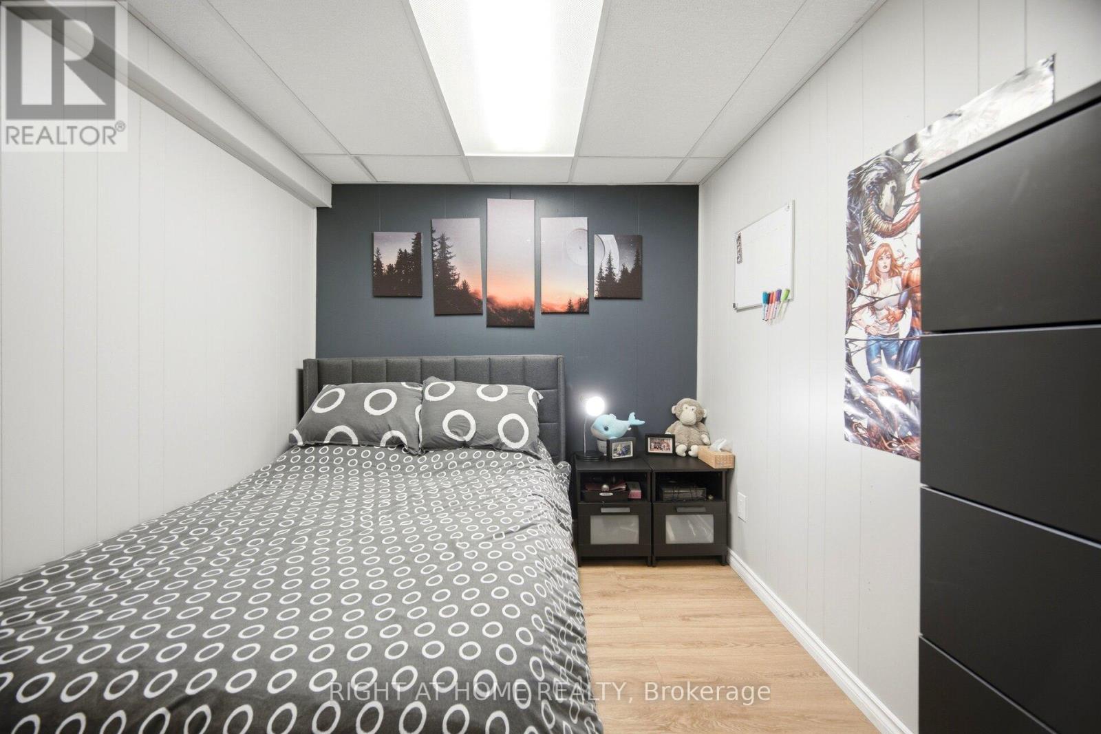 7013 Hickling Crescent, Mississauga, ON - Indoor Photo Showing Bedroom