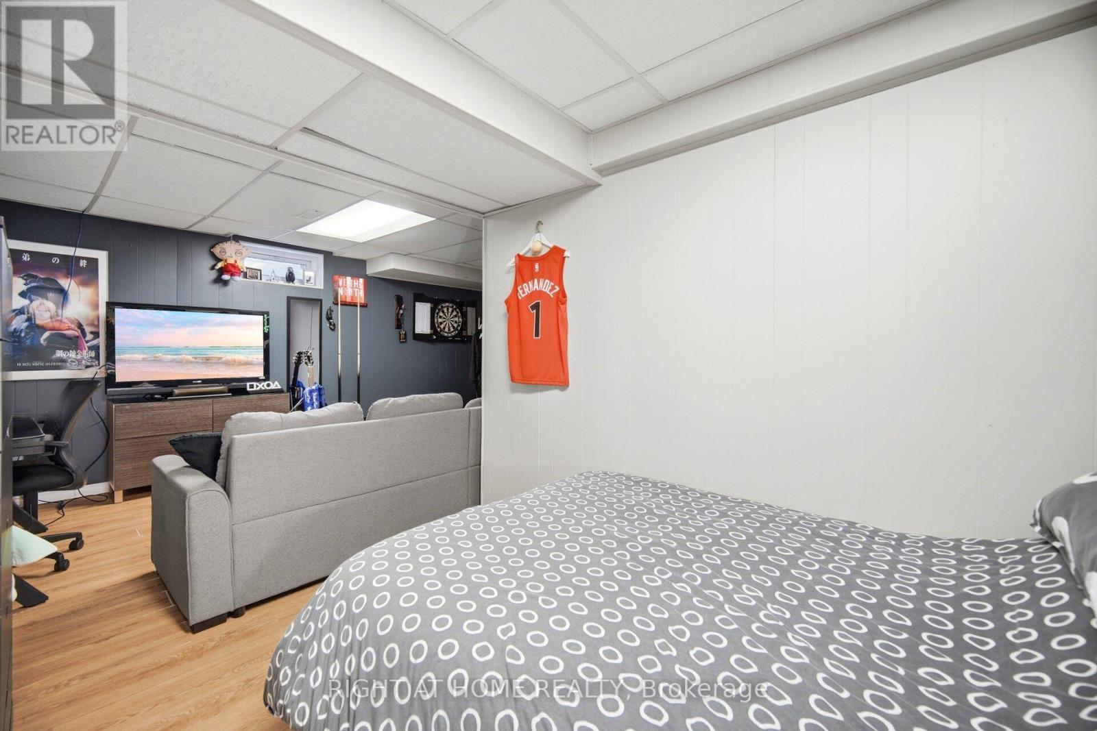 7013 Hickling Crescent, Mississauga, ON - Indoor Photo Showing Bedroom