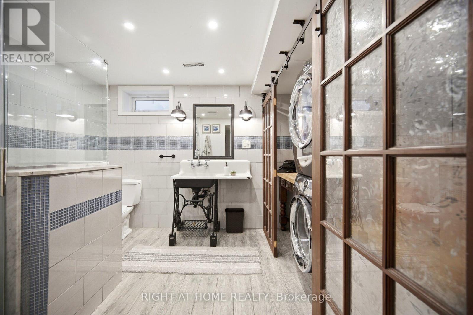 7013 Hickling Crescent, Mississauga, ON - Indoor