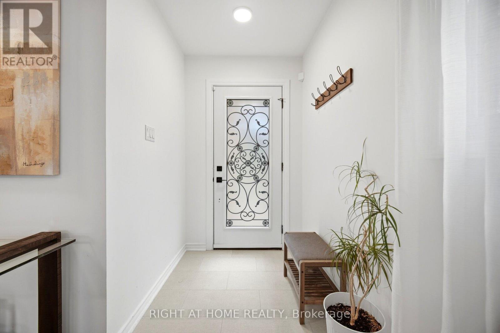 7013 Hickling Crescent, Mississauga, ON - Indoor Photo Showing Other Room