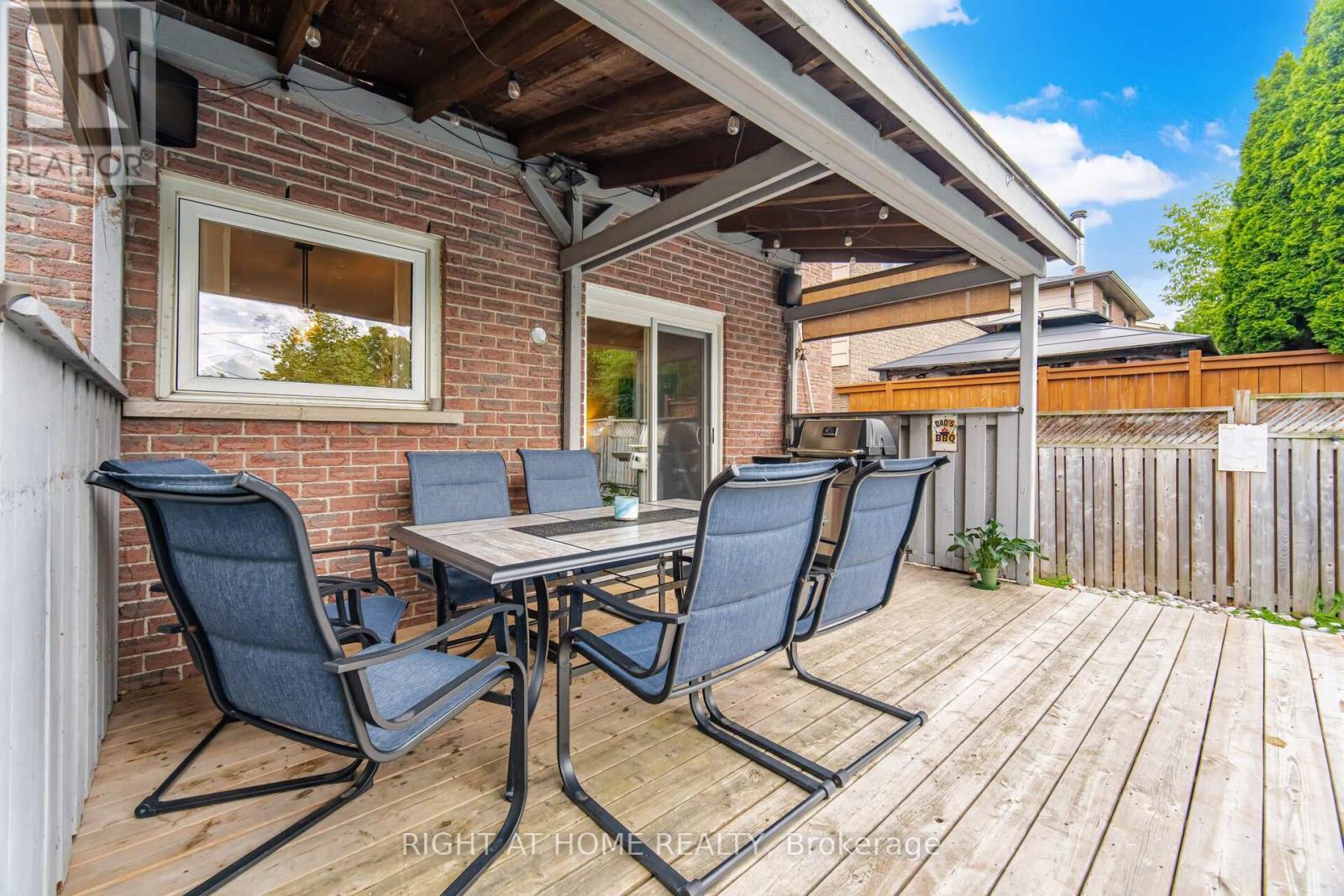 7013 Hickling Crescent, Mississauga, ON - Outdoor With Deck Patio Veranda With Exterior