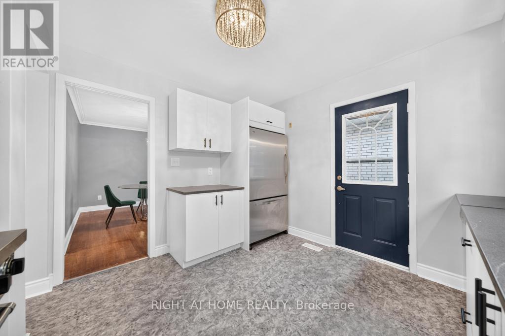 662 Montego Crescent, Burlington, ON - Indoor Photo Showing Other Room