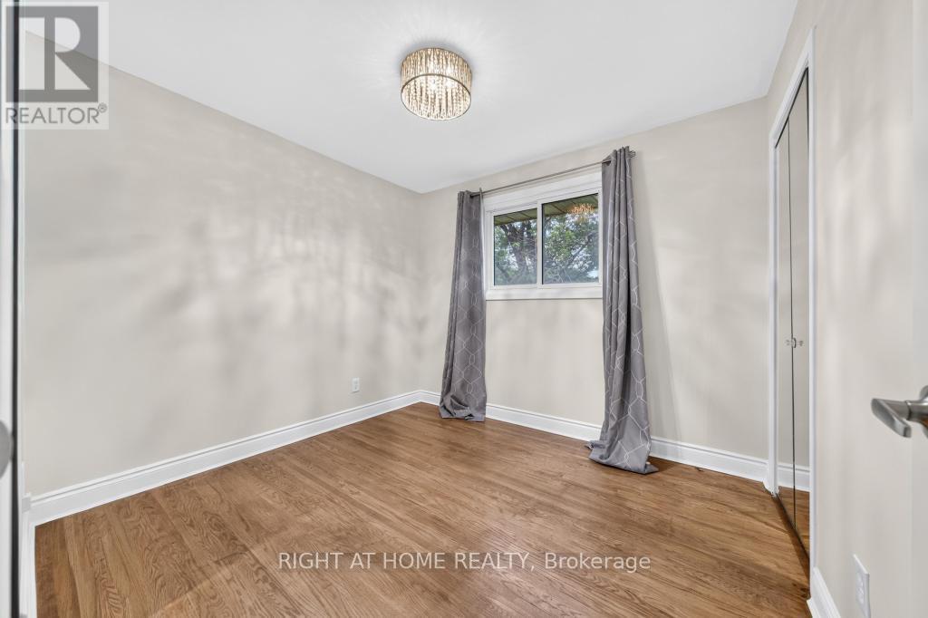 662 Montego Crescent, Burlington, ON - Indoor Photo Showing Other Room
