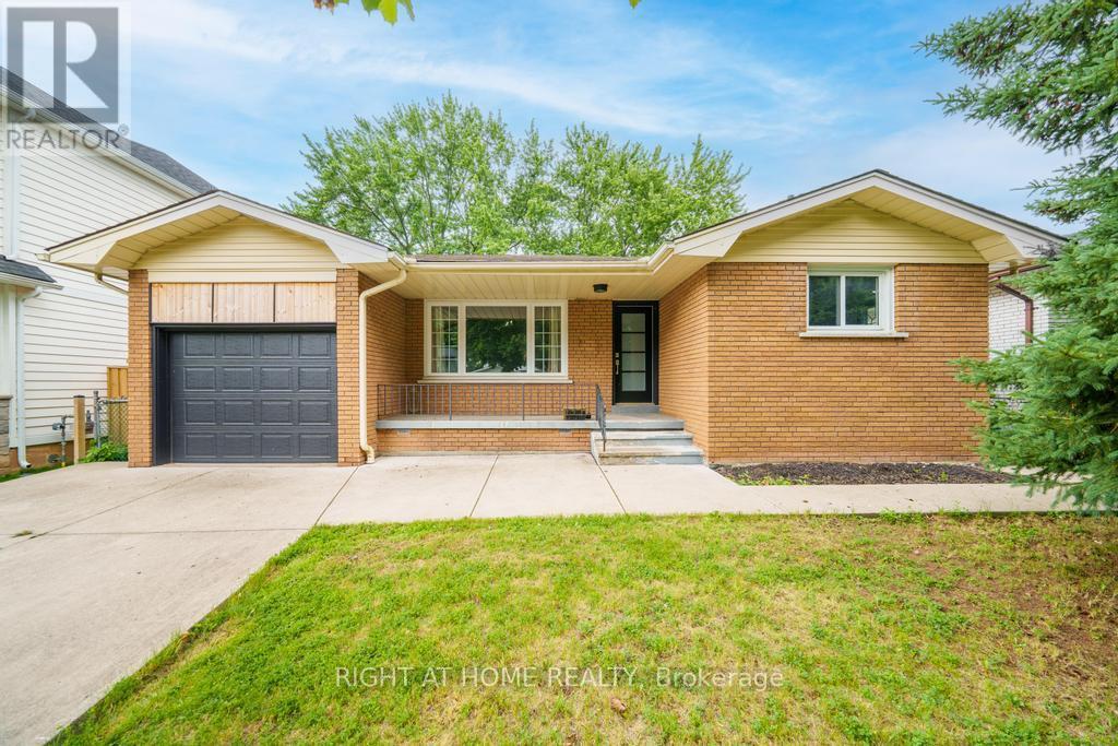 662 Montego Crescent, Burlington, ON - Outdoor