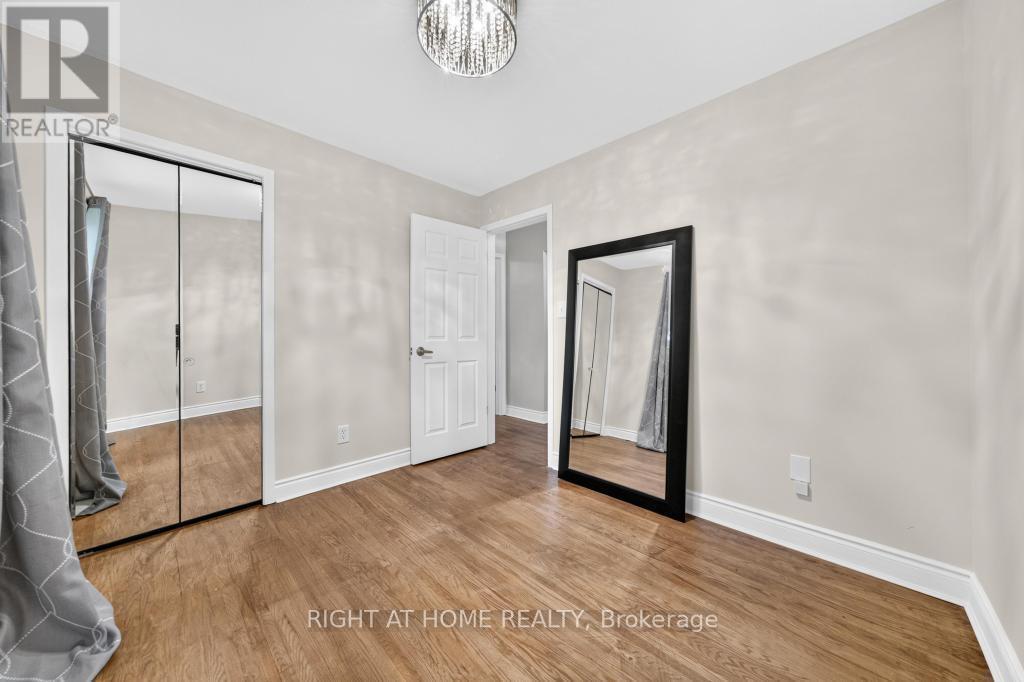 662 Montego Crescent, Burlington, ON - Indoor Photo Showing Other Room