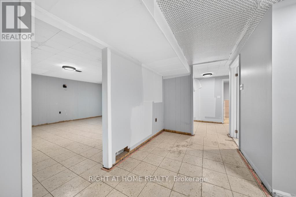 662 Montego Crescent, Burlington, ON - Indoor Photo Showing Other Room