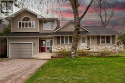 120 WRIGHT STREET Richmond Hill, ON L4C 4A5
