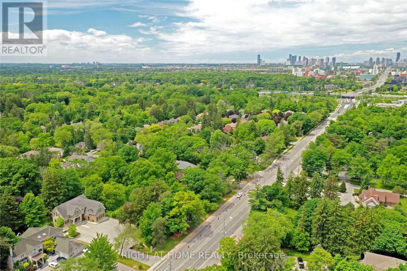 1440 Hurontario Street, Mississauga, ON