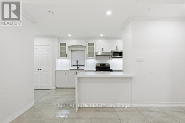 200 Gary Drive, Toronto, ON - Indoor Photo Showing Kitchen