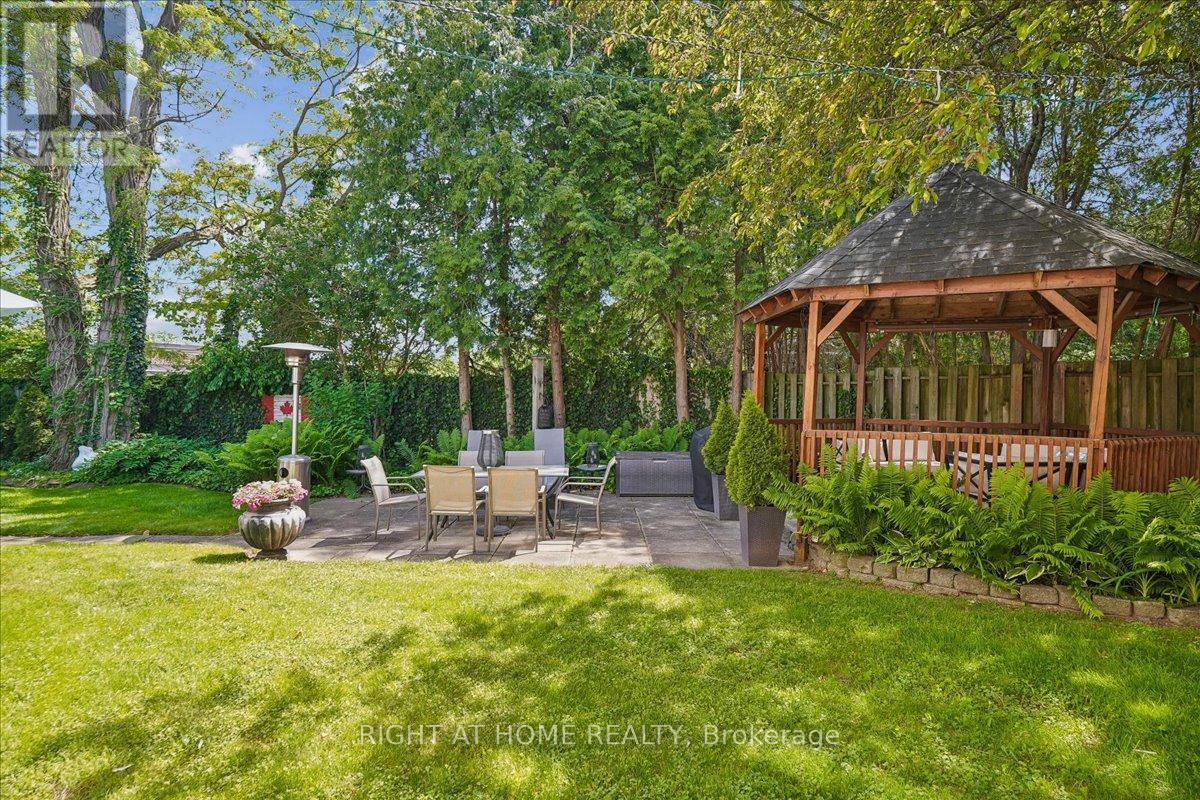 2090 Stonehouse Crescent, Mississauga, ON - Outdoor With Backyard