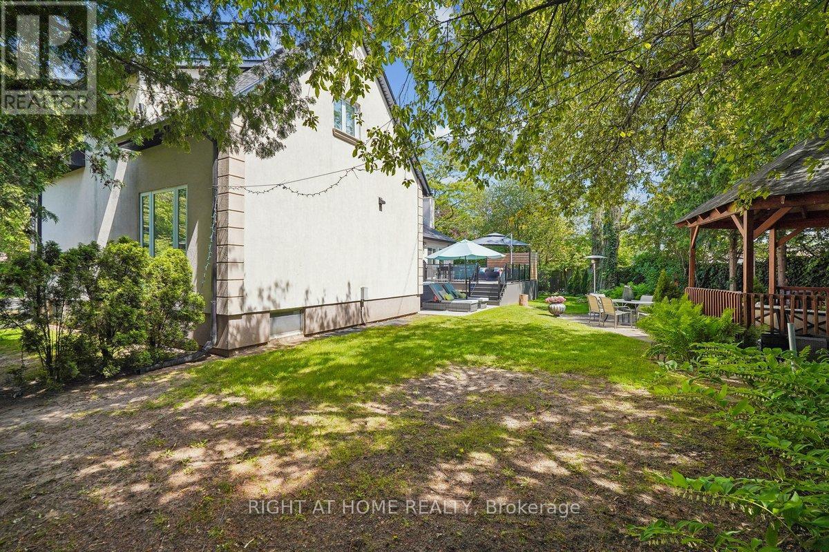 2090 Stonehouse Crescent, Mississauga, ON - Outdoor