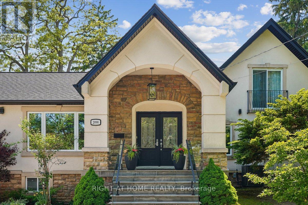 2090 Stonehouse Crescent, Mississauga, ON - Outdoor
