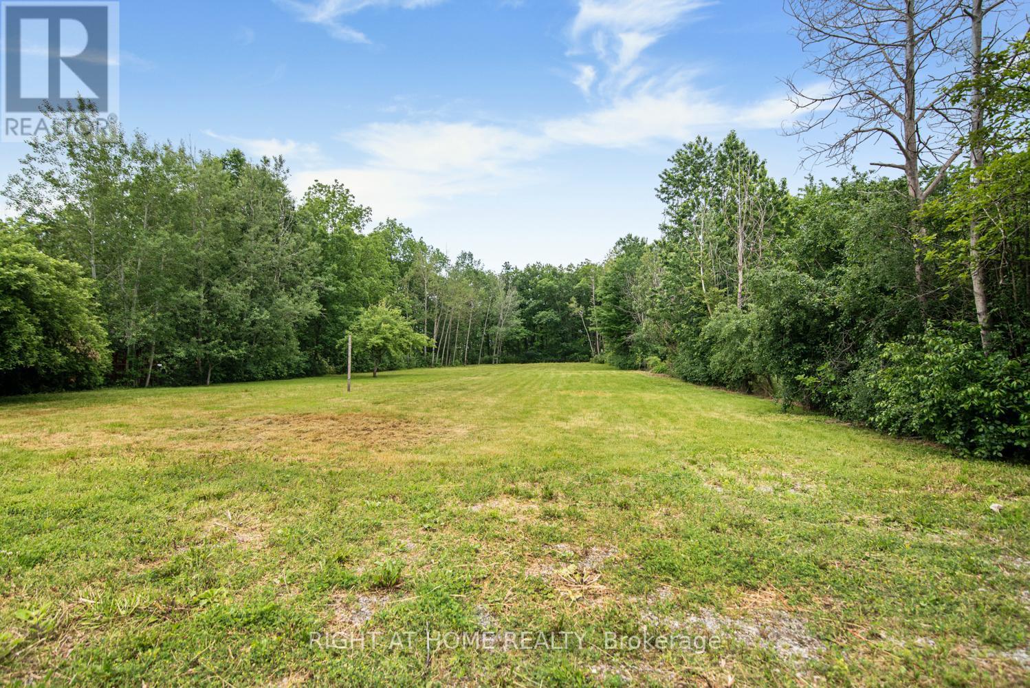 100 Green Mountain Road E, Hamilton, ON - Outdoor