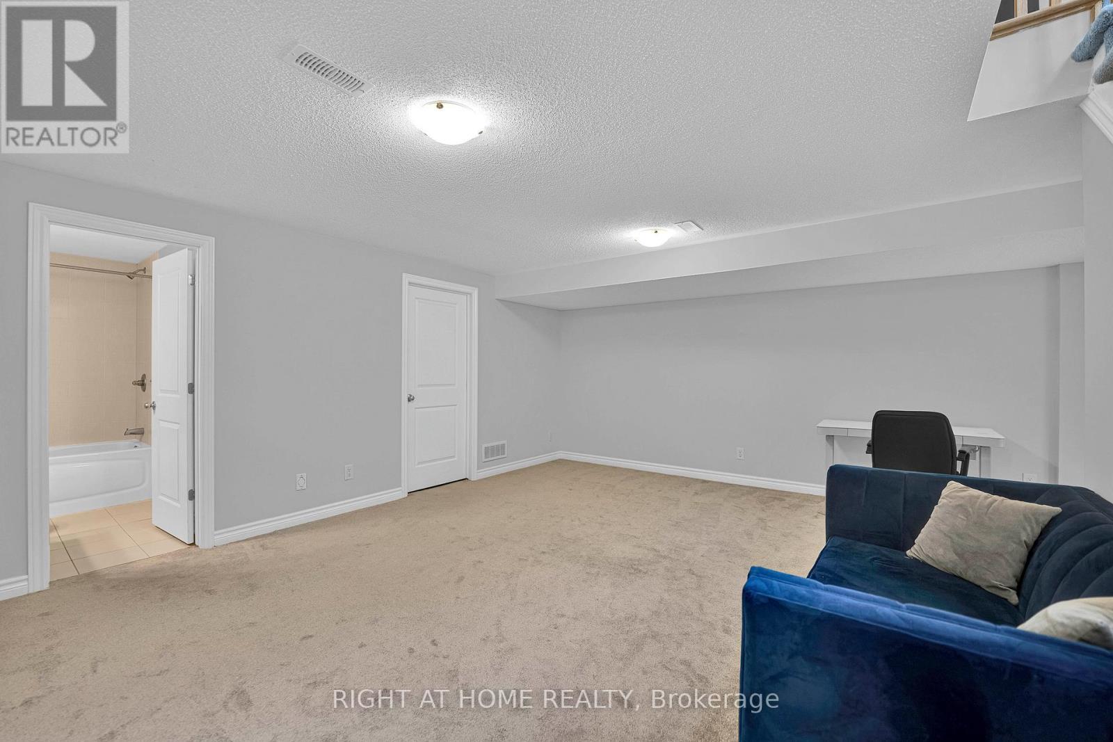 720 Dearborn, Ottawa, ON - Indoor Photo Showing Other Room