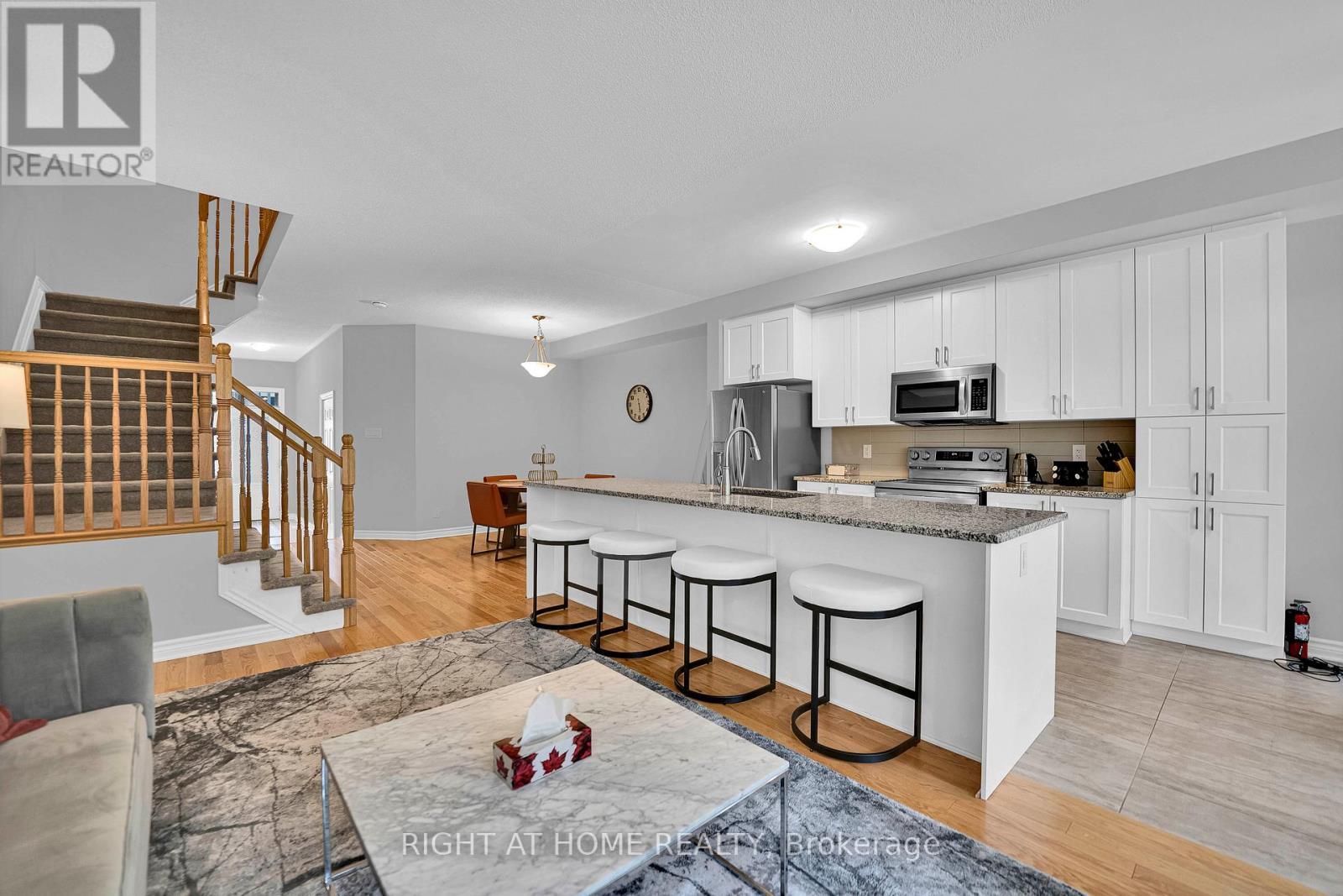720 Dearborn, Ottawa, ON - Indoor Photo Showing Kitchen