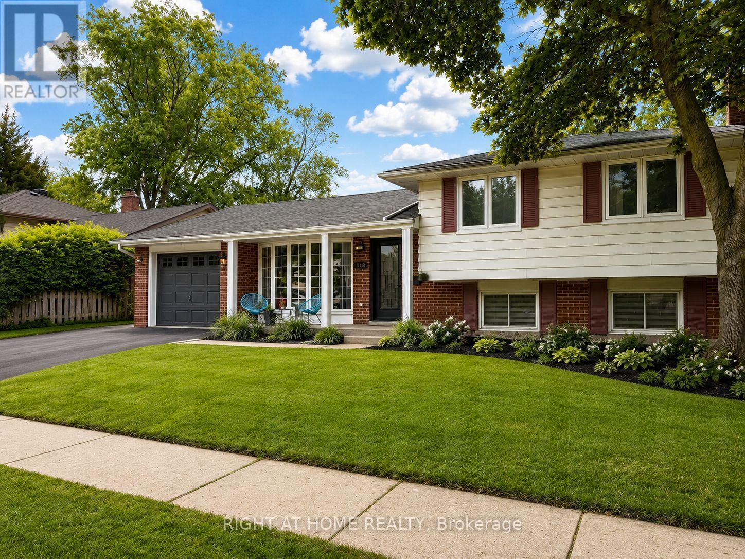 4440 Cosburn Crescent, Burlington, ON - Outdoor With Facade