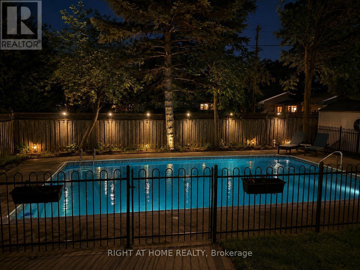 4440 Cosburn Crescent, Burlington, ON - Outdoor With In Ground Pool With Backyard