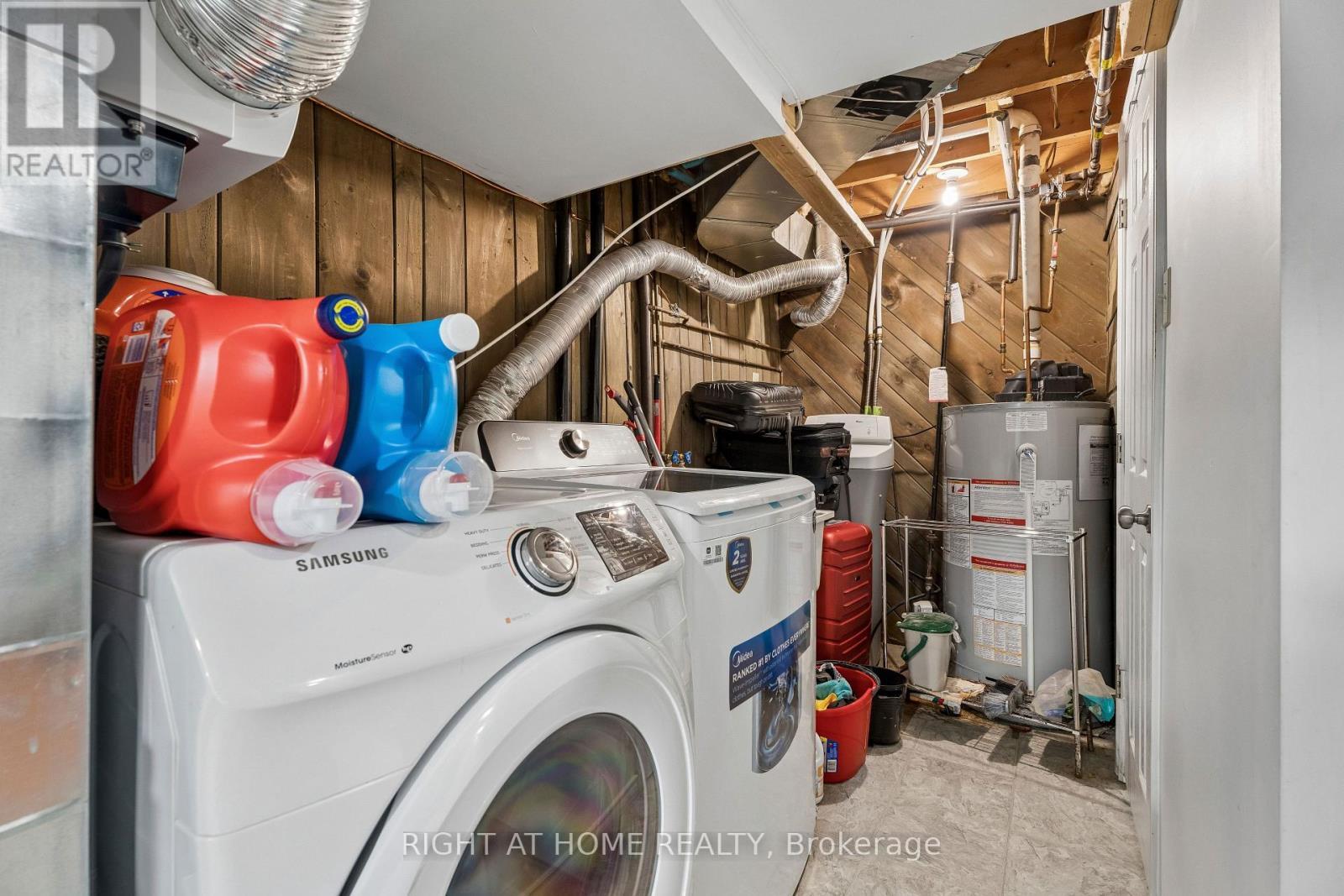 56 Hemingway Crescent, Barrie, ON - Indoor Photo Showing Laundry Room