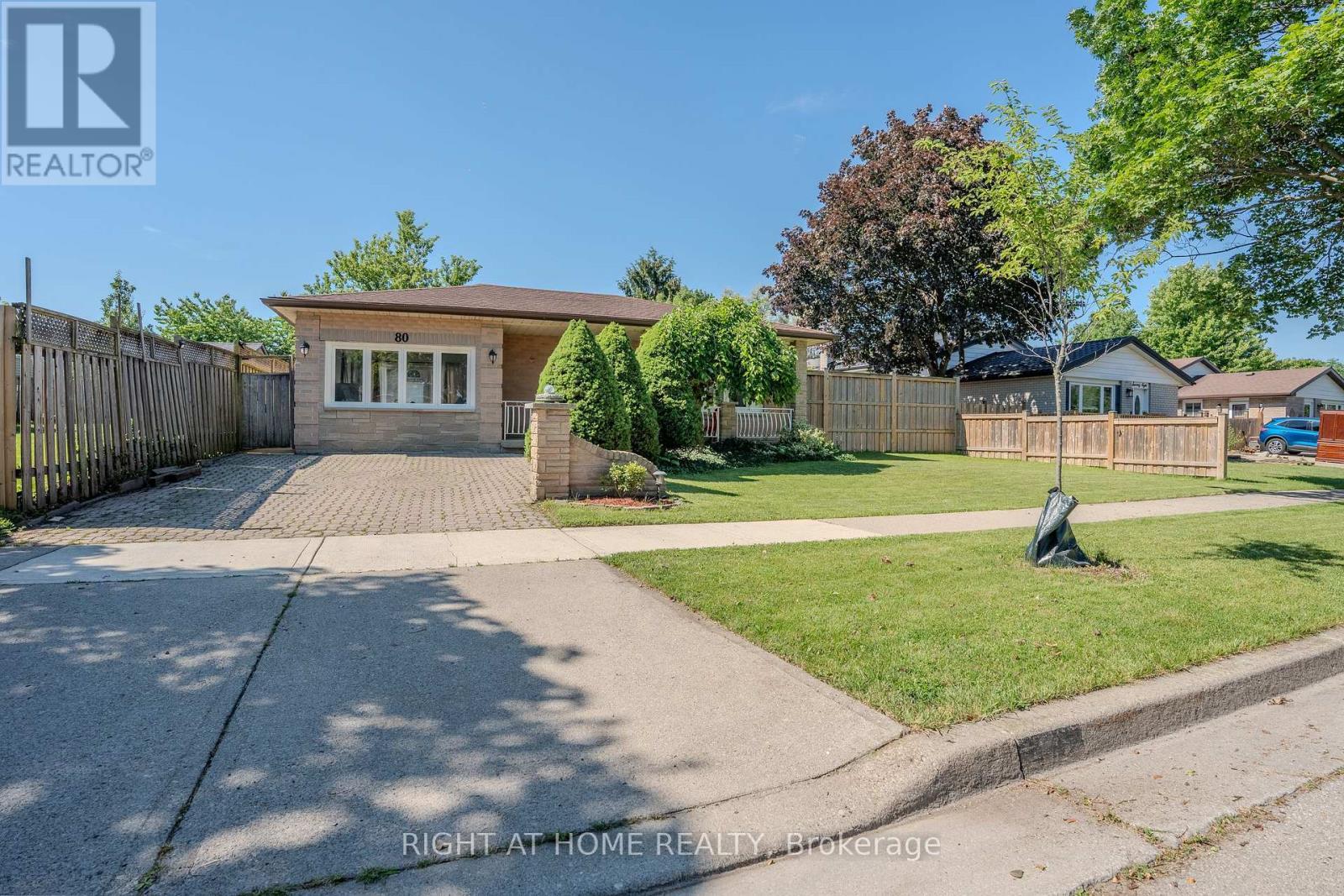 80 Chilton Drive, Hamilton, ON - Outdoor
