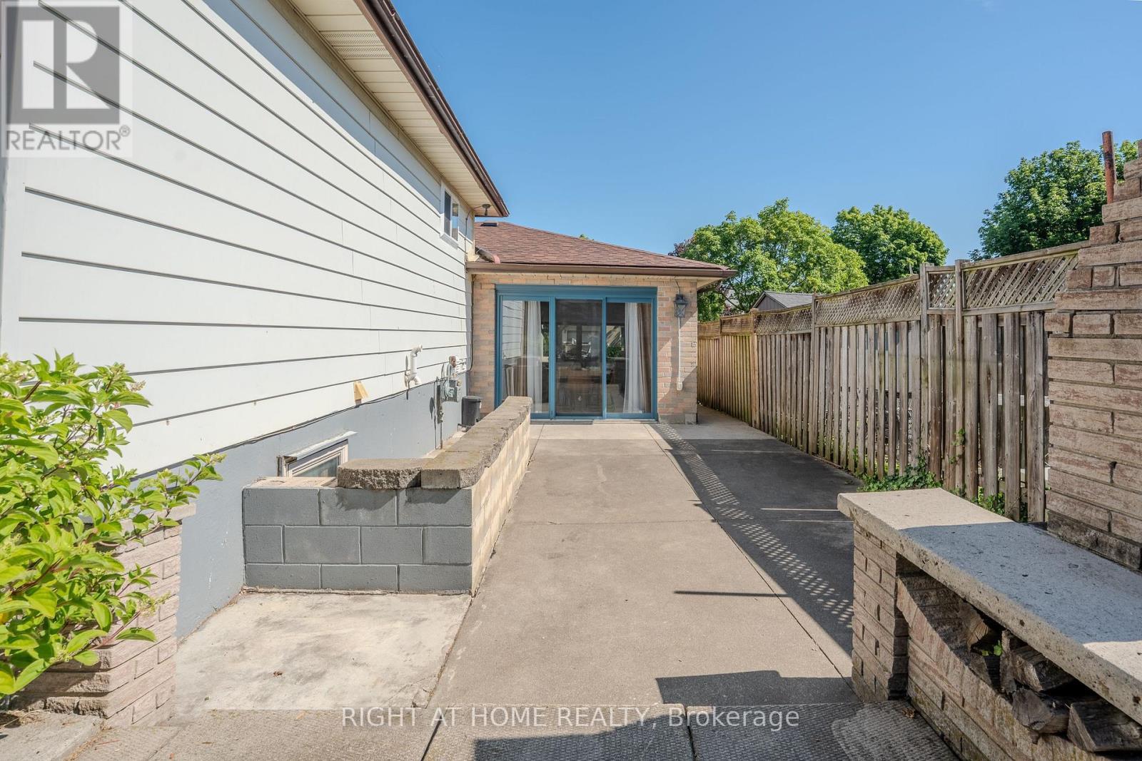 80 Chilton Drive, Hamilton, ON - Outdoor With Exterior