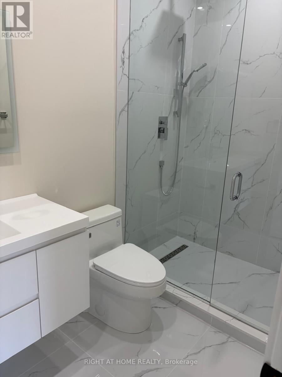 376 Mitchell Avenue, Oshawa, ON - Indoor Photo Showing Bathroom