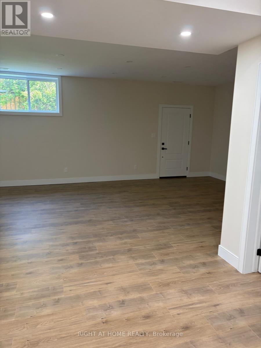 376 Mitchell Avenue, Oshawa, ON - Indoor Photo Showing Other Room