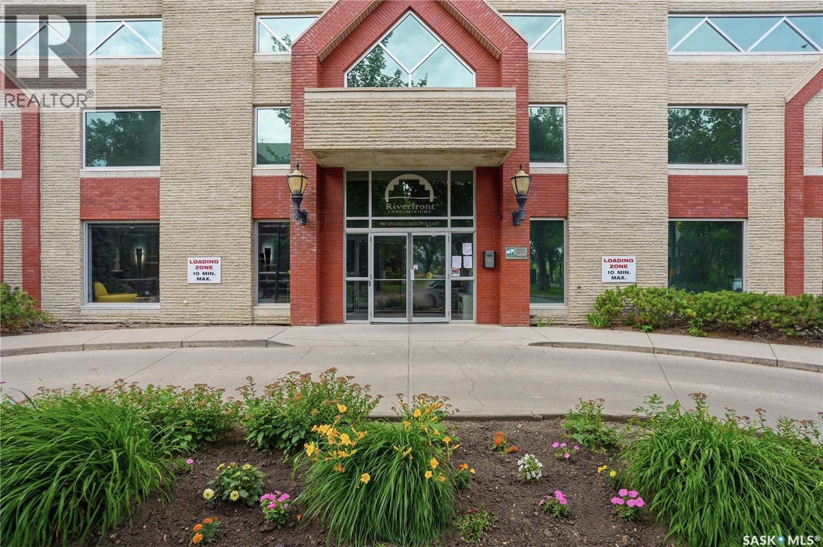 802 902 Spadina Crescent E, Saskatoon, SK - Outdoor