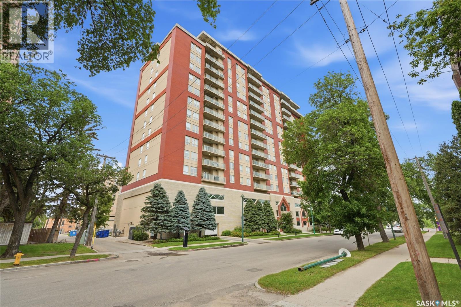 802 902 Spadina Crescent E, Saskatoon, SK - Outdoor With Facade