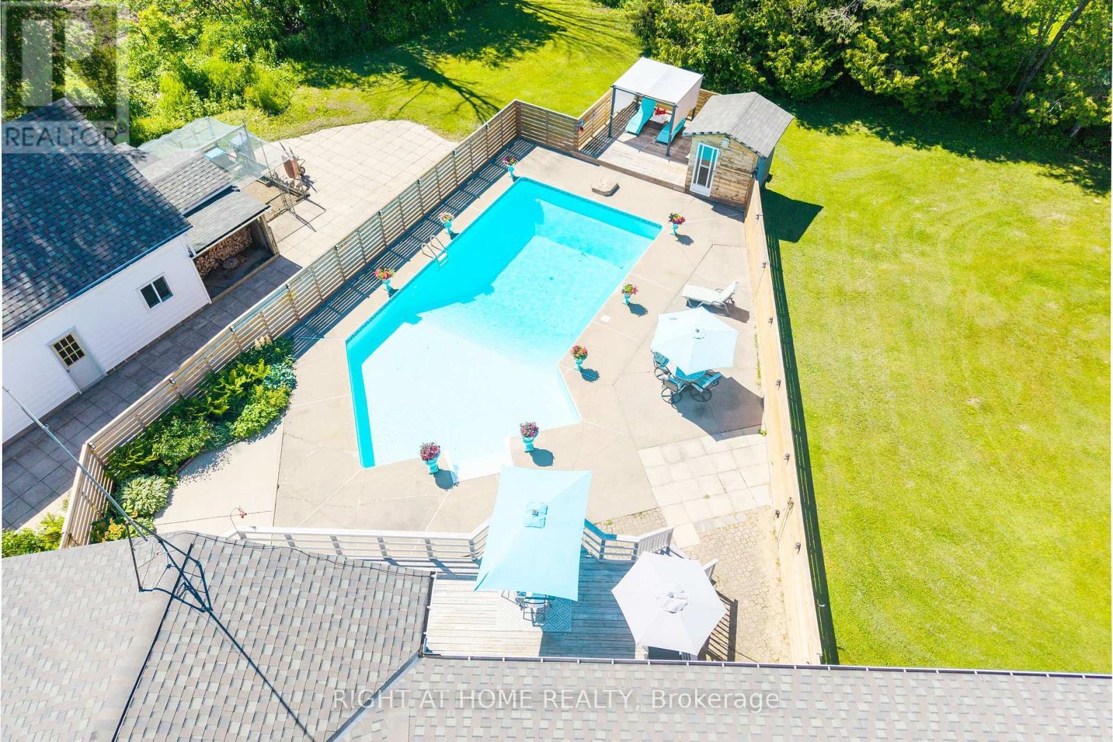 560 Concession Road 15 W, Tiny, ON - Outdoor With In Ground Pool