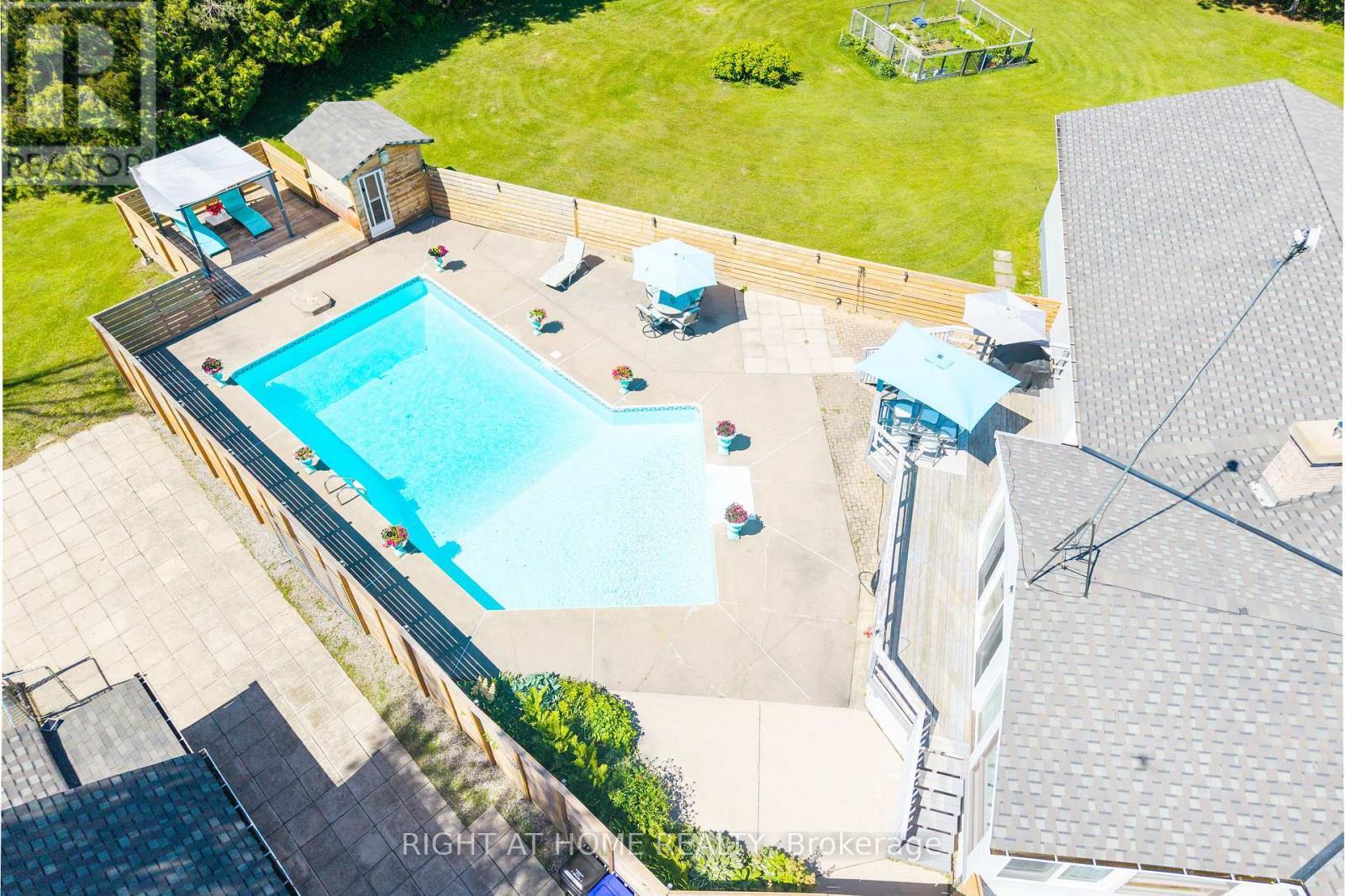 560 Concession Road 15 W, Tiny, ON - Outdoor With In Ground Pool