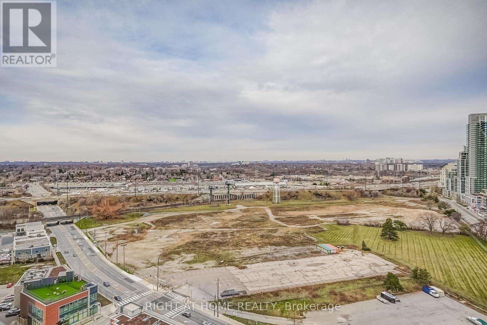 View - 2710 - 2212 Lake Shore Boulevard W, Toronto, ON - Outdoor With View
