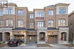 14 WATERSIDE WAY Whitby, ON L1N 0N1
