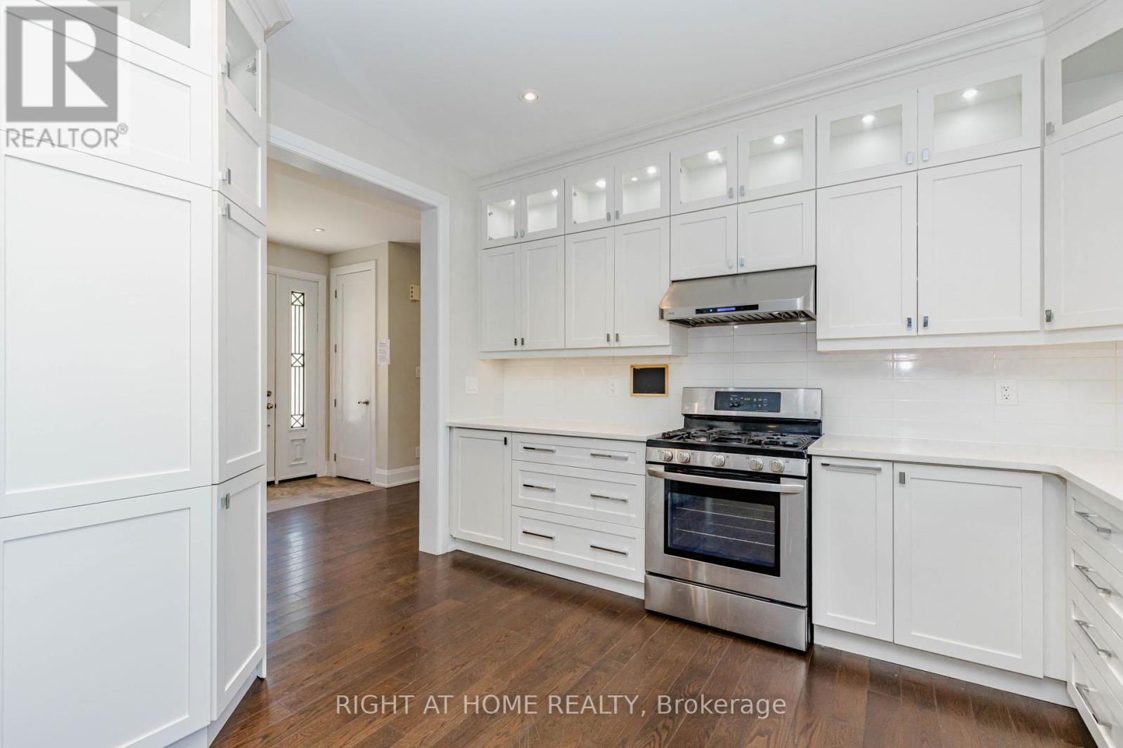 146 Colonel Danforth Trail, Toronto, ON - Indoor Photo Showing Kitchen
