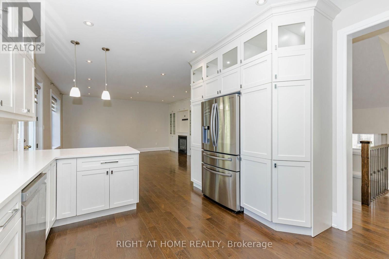 146 Colonel Danforth Trail, Toronto, ON - Indoor Photo Showing Kitchen