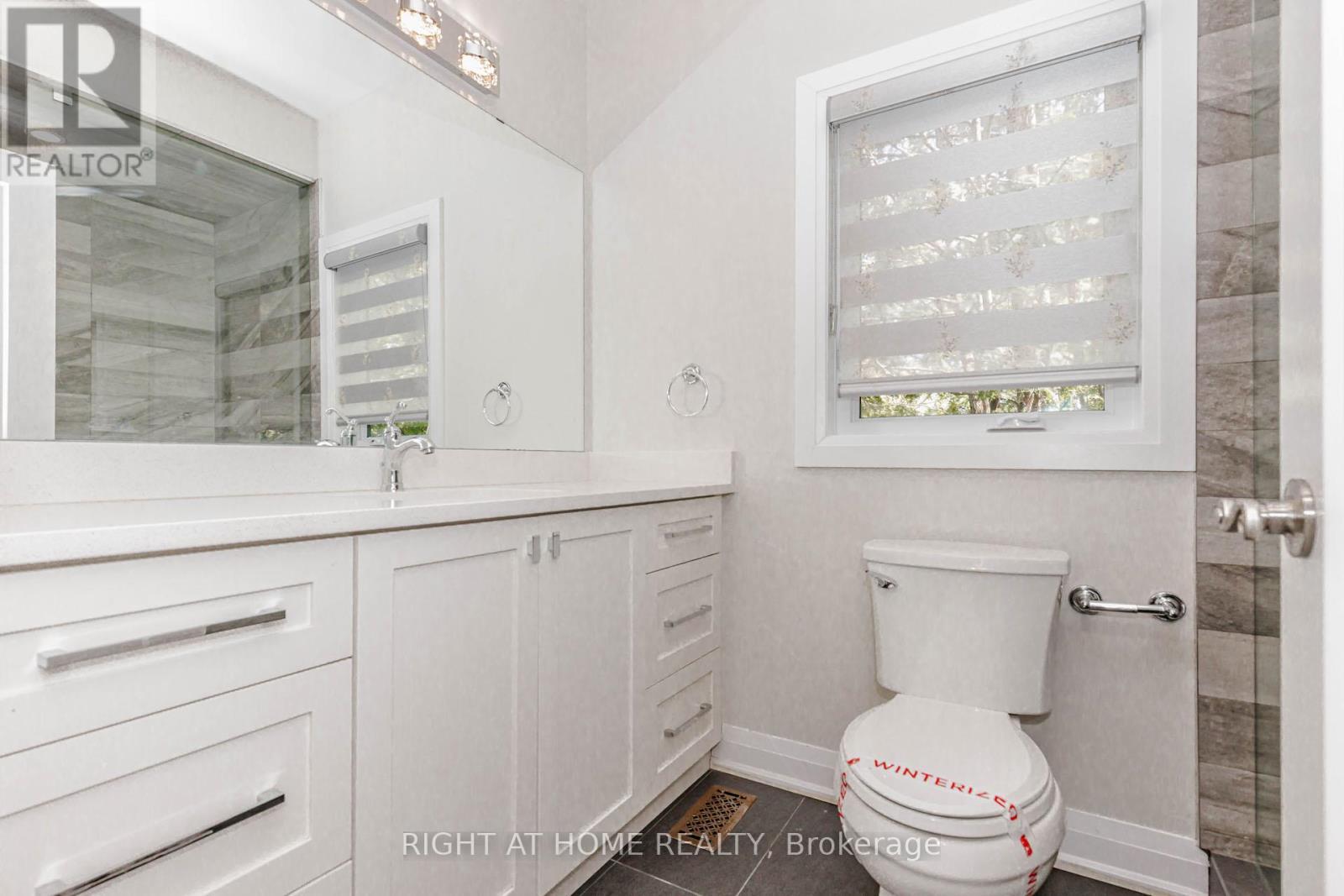 146 Colonel Danforth Trail, Toronto, ON - Indoor Photo Showing Bathroom