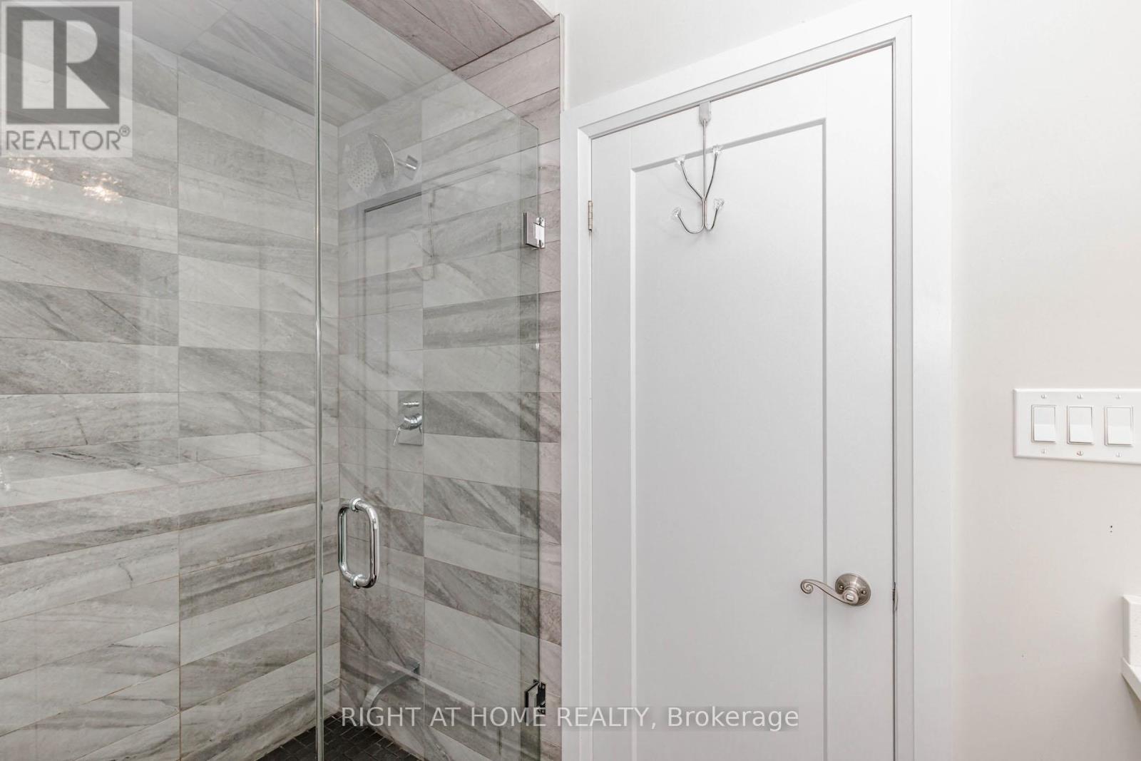 146 Colonel Danforth Trail, Toronto, ON - Indoor Photo Showing Bathroom