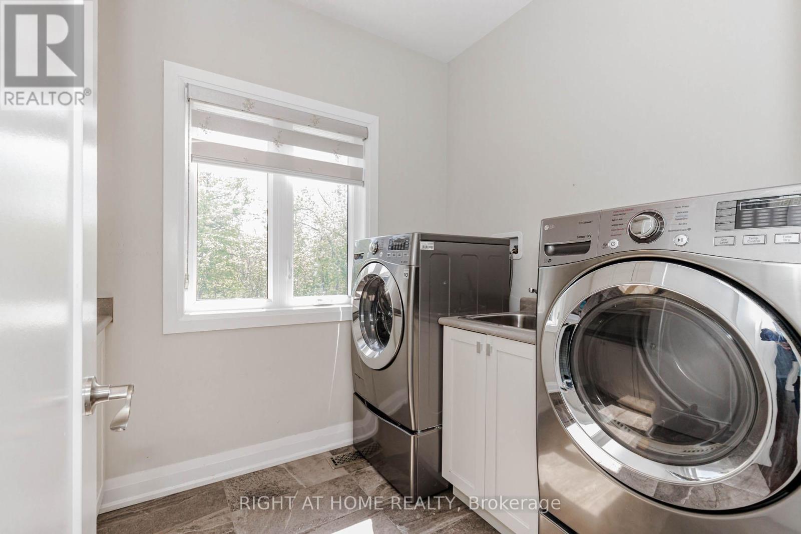 146 Colonel Danforth Trail, Toronto, ON - Indoor Photo Showing Laundry Room