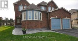 92 NELSON CIRCLE Newmarket, ON L3X 1R2
